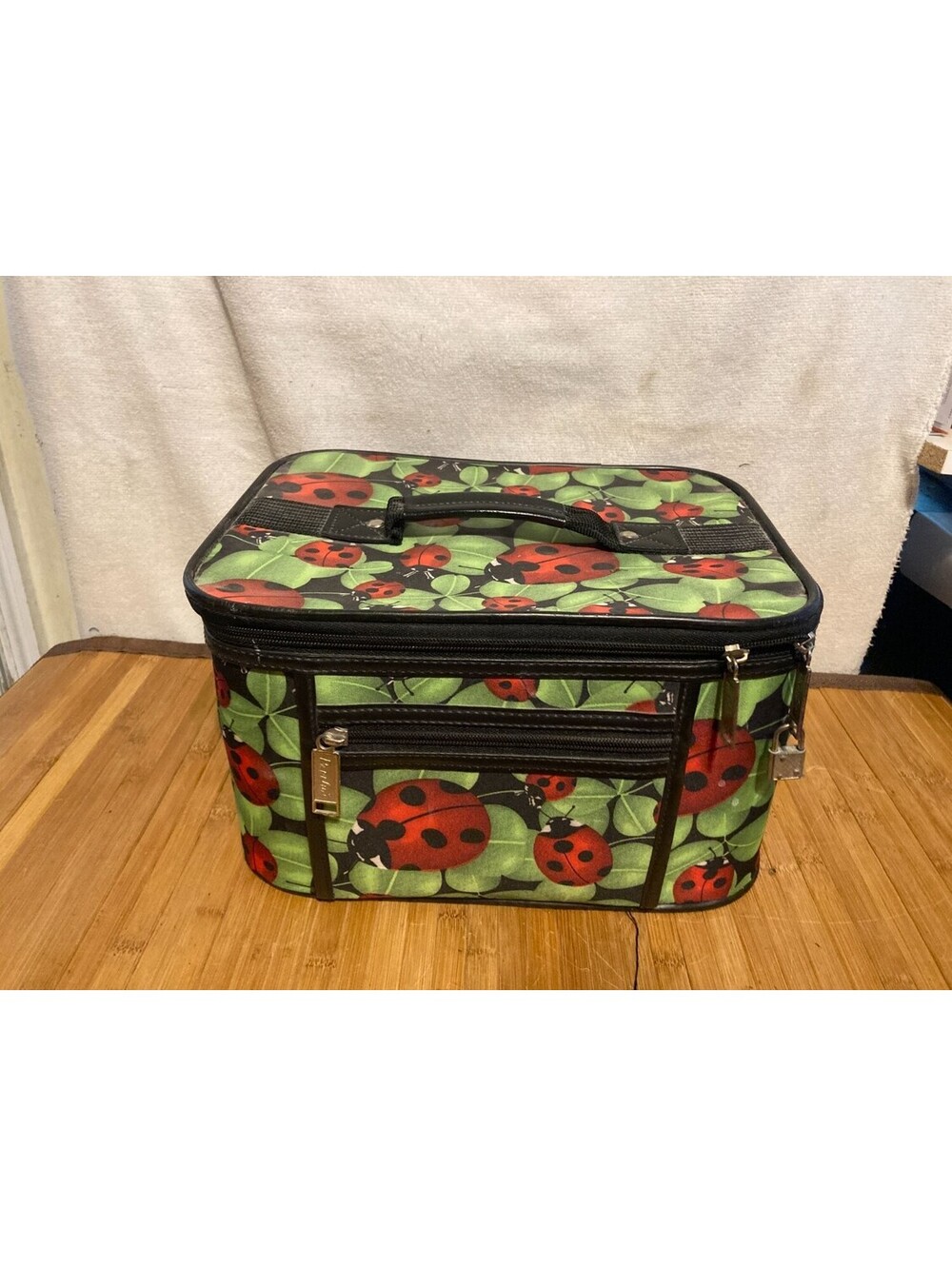 Parisun cosmetic train case ladybugs Multicolor Womens bottom protective feet